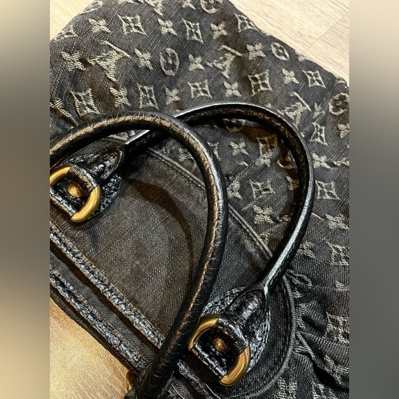 Authentic Louis Vuitton Denim Monogram Neo Cabby MM Black - Picture 7 of 16